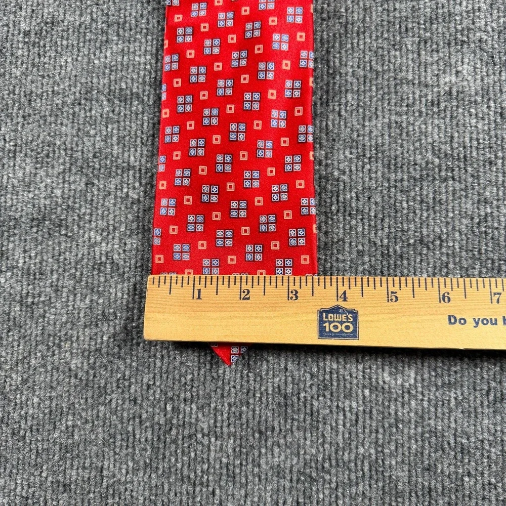 Ermenegildo Zegna Red Geometric Medallion Silk Tie Made in Italy Mens 3.5